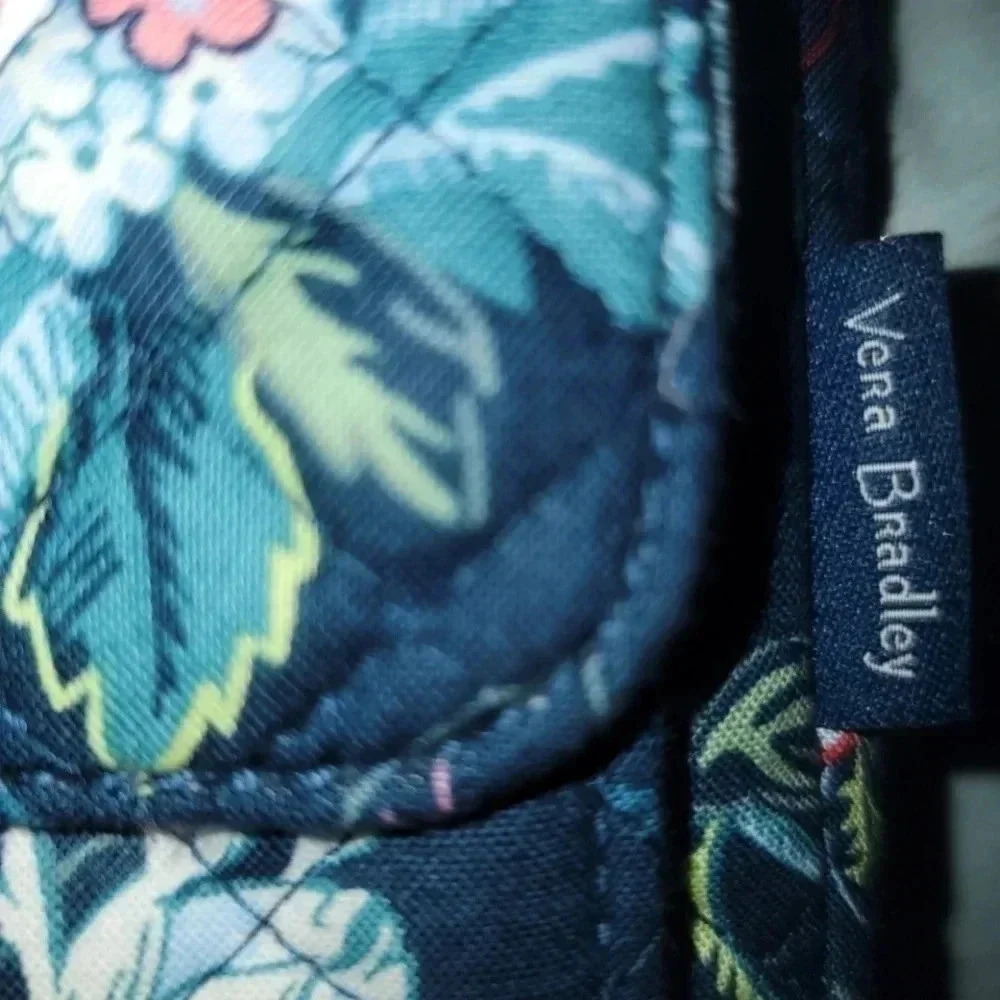 VERA Bradley purse - Picture 3 of 14